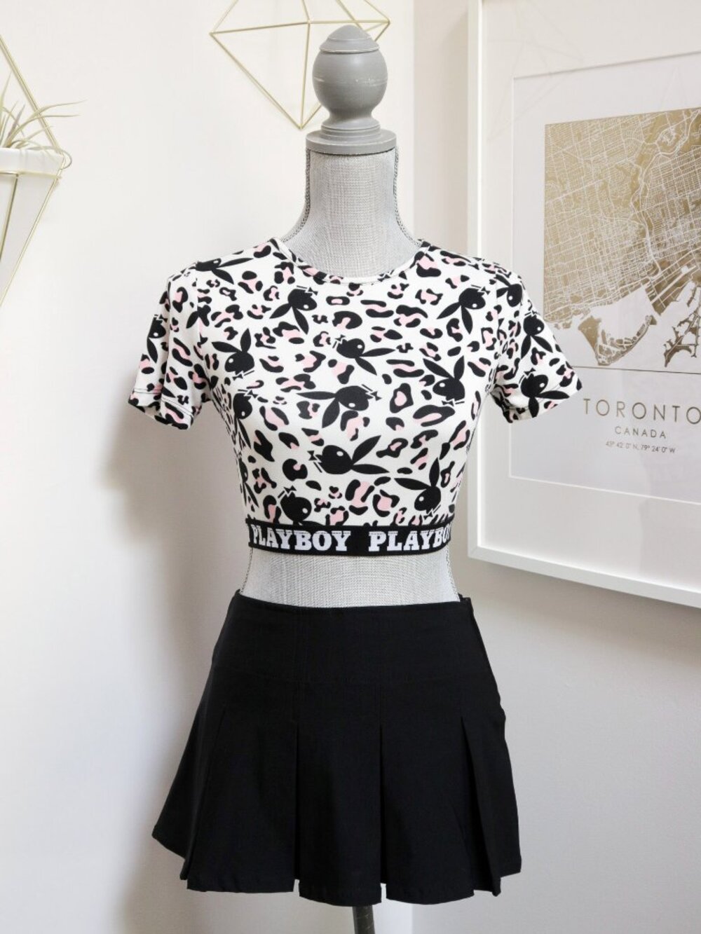 PLAYBOY 🐰 Black & Pink Leopard Print Cropped Tee, Crew Neck Short Sleeve Top